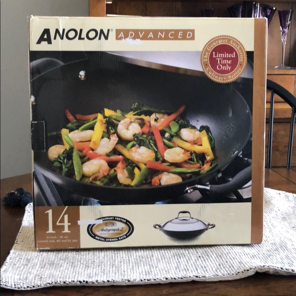 NIB 14 Inch Analon Wok